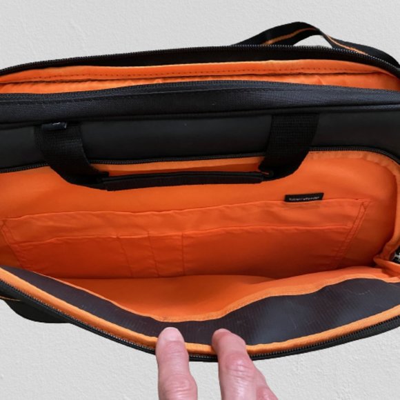 Solo New York Ace Slim 15.6" Laptop Briefcase, Black/Orange Polyester - Picture 4 of 5